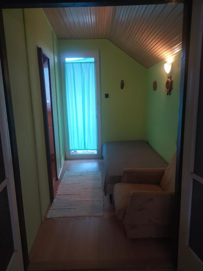 Etus Vendégház Balatonfenyves Esterno foto