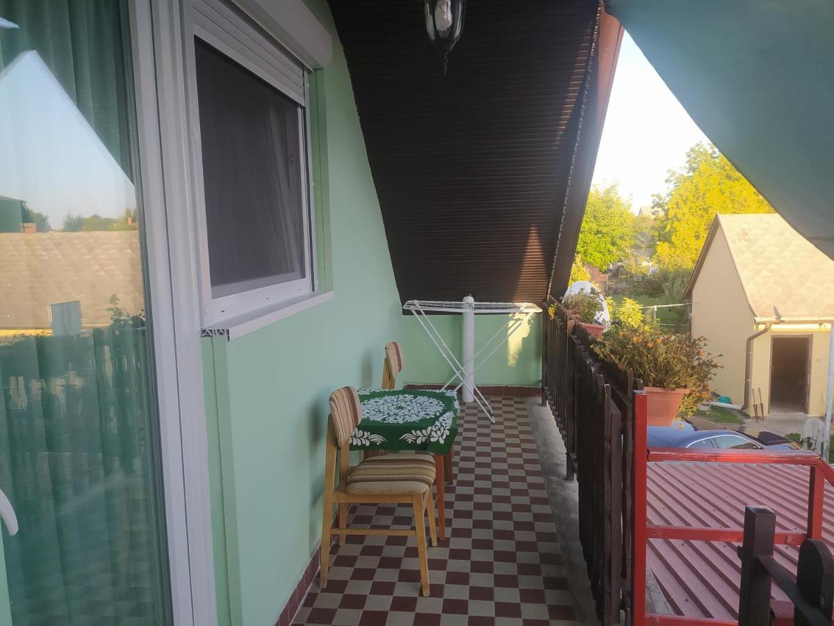 Etus Vendégház Balatonfenyves Esterno foto