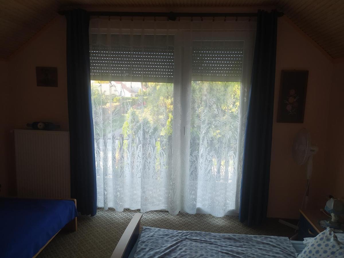 Etus Vendégház Balatonfenyves Esterno foto