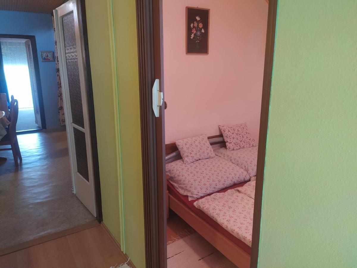 Etus Vendégház Balatonfenyves Esterno foto